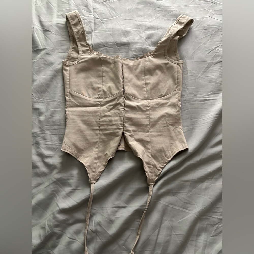 Prettylittlething Tank top/Corset.